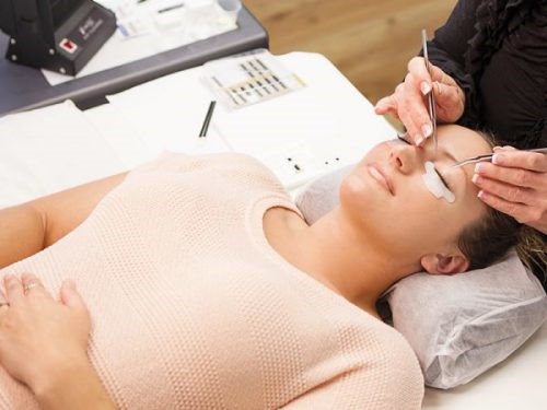 Astuces pour réaliser un remplissage d'extensions de cils